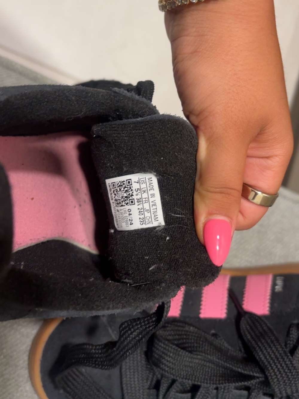 Black & Pink Adidas campus sneakers Women's size 7 - Picture 5 of 5